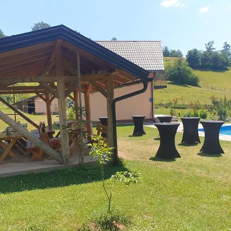 Сasa de vacaciones Vikendica Cican